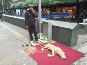 Artist's work outside Harrods! Incredible detail...